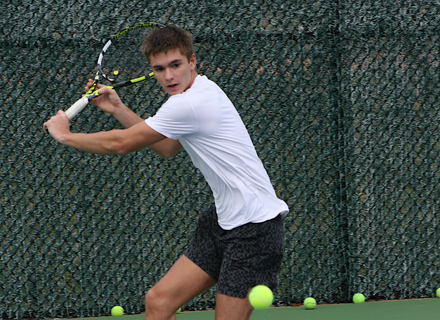 Though 2-2, Boys Tennis Team Is on the Move