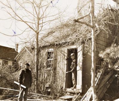 An 1850 Dominy woodworking shop, shortly before it and a companion clock shop were moved from their North Main Street site to Dudley Roberts Jr.’s Further Lane property in 1946 An 1850 Dominy woodworking shop, shortly before it and a companion clock shop were moved from their North Main Street site to Dudley Roberts Jr.’s Further Lane property in 1946