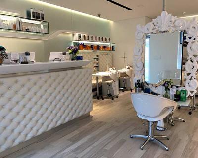 Warren Tricomi in East Hampton is offering free valet parking on Fridays and Saturdays to help “take the stress out” of salon visits. Warren Tricomi in East Hampton is offering free valet parking on Fridays and Saturdays to help “take the stress out” of salon visits.