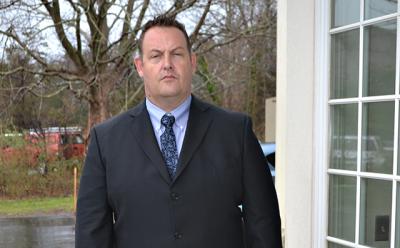 Robert Anderson, an employee of the Sloppy Tuna bar in Montauk, outside East Hampton Town Justice Court on Monday, where he was fined $7,500 to settle noise violation charges. Robert Anderson, an employee of the Sloppy Tuna bar in Montauk, outside East Hampton Town Justice Court on Monday, where he was fined $7,500 to settle noise violation charges.