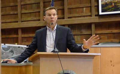 Christopher Gobler of Stony Brook University presented a largely positive assessment of East Hampton’s waterways to the town trustees on Monday. Christopher Gobler of Stony Brook University presented a largely positive assessment of East Hampton’s waterways to the town trustees on Monday.