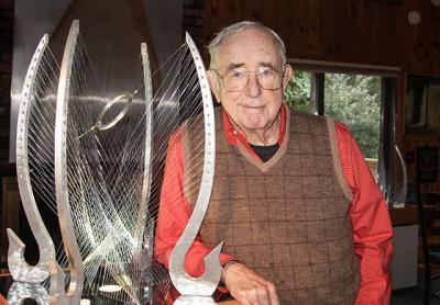After a four-decade career in broadcasting, Bob Schwarz focuses on the sculptures that had previously occupied him during his downtime.