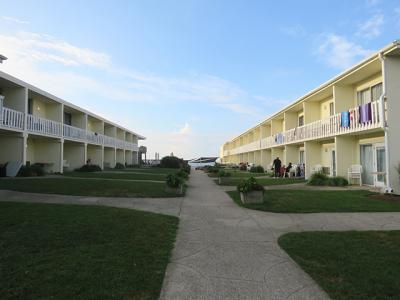 Atlantic Terrace, an oceanfront hotel on Oceanview Terrace in Montauk, includes guest rooms with kitchenettes, a restaurant, boutique, and pool.