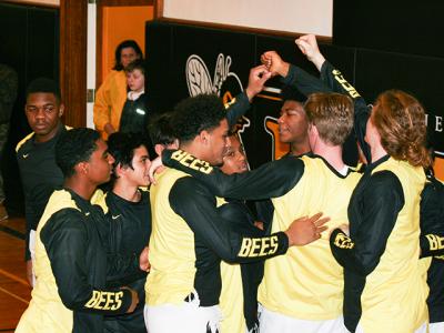 Having been tentative at Shelter Island, the Killer Bees came to play Monday night at home. Having been tentative at Shelter Island, the Killer Bees came to play Monday night at home.