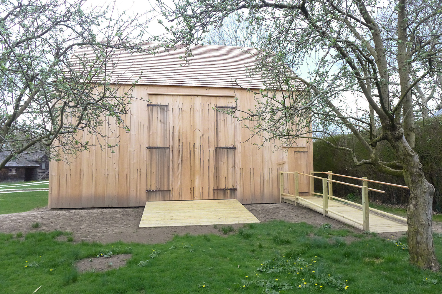 A restored barn newly added to the Mulford Farm on James Lane will be dedicated in memory of the late Ben and Bonnie Krupinski during an afternoon open house on Saturday.