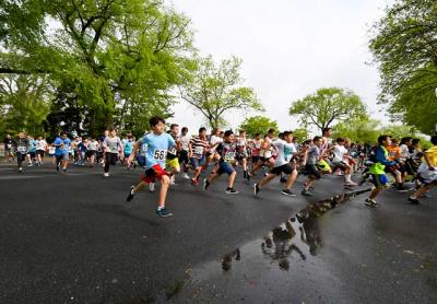 The prospect of a 5K run to the beach from the Reutershan parking lot inspired some of East Hampton’s middle school students to run to the starting line.