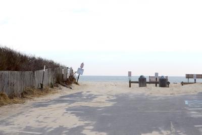 Deepwater Wind hopes to bring a cable from its planned South Fork Wind Farm ashore at Beach Lane in Wainscott and has asked for early assurances from town officials that it will be allowed to do so. Deepwater Wind hopes to bring a cable from its planned South Fork Wind Farm ashore at Beach Lane in Wainscott and has asked for early assurances from town officials that it will be allowed to do so.