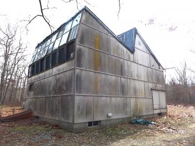 James Brooks and Charolotte Park's Springs studio, now owned by East Hampton Town, is in a state of dire disrepair. James Brooks and Charolotte Park's Springs studio, now owned by East Hampton Town, is in a state of dire disrepair.