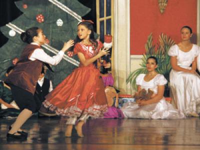 Lucy Cosme Vera danced the role of Clara last weekend when the Conservatory of Ballet and Danse Arts of Bridgehampton presented “The Nutcracker” at Southampton High School. Lucy Cosme Vera danced the role of Clara last weekend when the Conservatory of Ballet and Danse Arts of Bridgehampton presented “The Nutcracker” at Southampton High School.