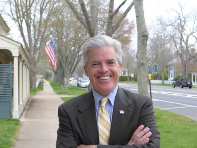 Suffolk County Executive Steve Bellone has been traveling the county this week promote a proposal to establish a grant and loan program to help homeowners through out the county replace antiquated septic systems with new ones that remove nitrogen, which has been identified as a major cause of surface and groundwater pollution.