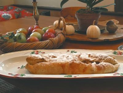 The old adage “One bad apple spoils the rest” is actually true. Choose apples that are unblemished, fragrant, and firm. And if making crust or strudel dough seems intimidating, feel free to cheat and buy them premade. The old adage “One bad apple spoils the rest” is actually true. Choose apples that are unblemished, fragrant, and firm. And if making crust or strudel dough seems intimidating, feel free to cheat and buy them premade.