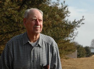 Richard G. Hendrickson, seen here in 2007, had been a volunteer United States Cooperative weather observer since 1930. Richard G. Hendrickson, seen here in 2007, had been a volunteer United States Cooperative weather observer since 1930.