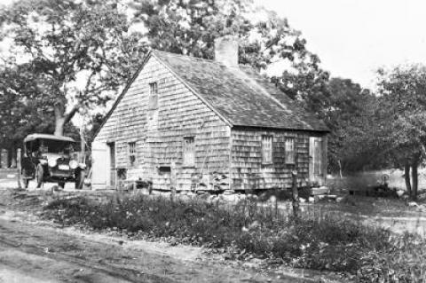 The 18th-century Zadoc Bennett house on Three Mile Harbor Road in East Hampton, pictured here in 1923, is among those that could be designated historic landmarks under a proposed town program. The 18th-century Zadoc Bennett house on Three Mile Harbor Road in East Hampton, pictured here in 1923, is among those that could be designated historic landmarks under a proposed town program.