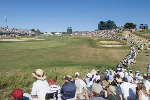 The last time the U.S. Open was played at Shinnecock was in 2004. Retief Goosen, a South African, was the winner, by two strokes, over Phil Mickelson, who on Sunday double-bogeyed the 17th, taking three putts to hole out from five feet.