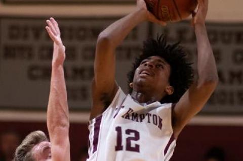 Jeremy Vizcaino (12) dropped 28 on Bayport-Blue Point.