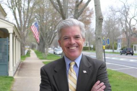 Suffolk County Executive Steve Bellone has been traveling the county this week promote a proposal to establish a grant and loan program to help homeowners through out the county replace antiquated septic systems with new ones that remove nitrogen, which has been identified as a major cause of surface and groundwater pollution.
